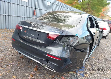 2023 Mercedes-Benz E 350 4Matic z USA, uszkodzony, nr VIN W1KZF8EB3PB187463